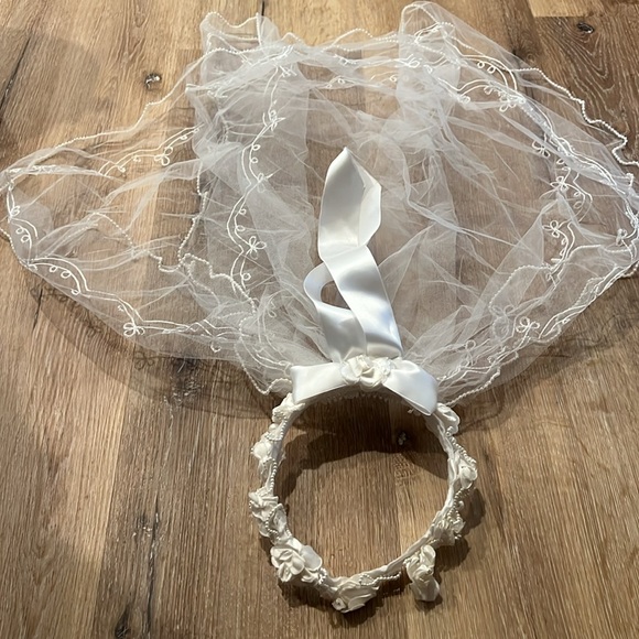 Veil - Picture 5 of 9